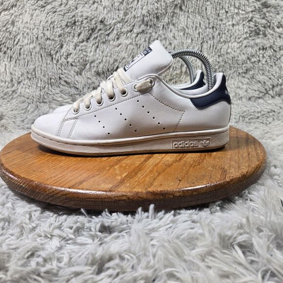 Adidas Stan Smith Mens Sz 7.5 White Grain Navy Blue Trim Vegan Classic Sneakers - Picture 2 of 9